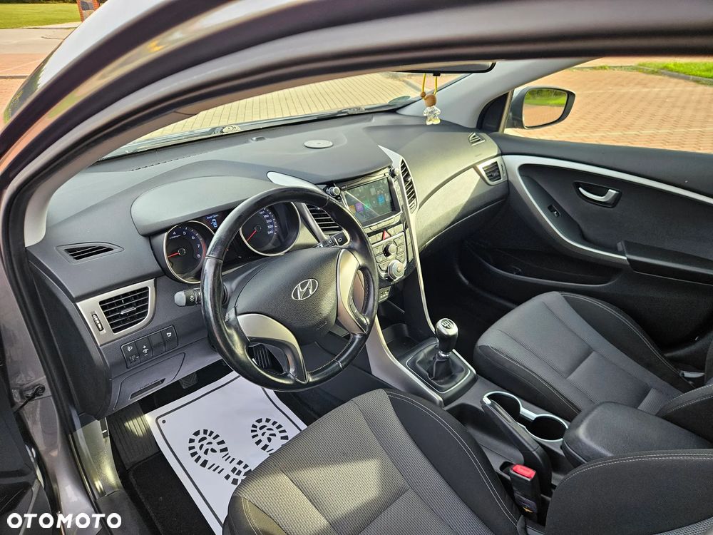 Hyundai i30 1.6 Trend - 8