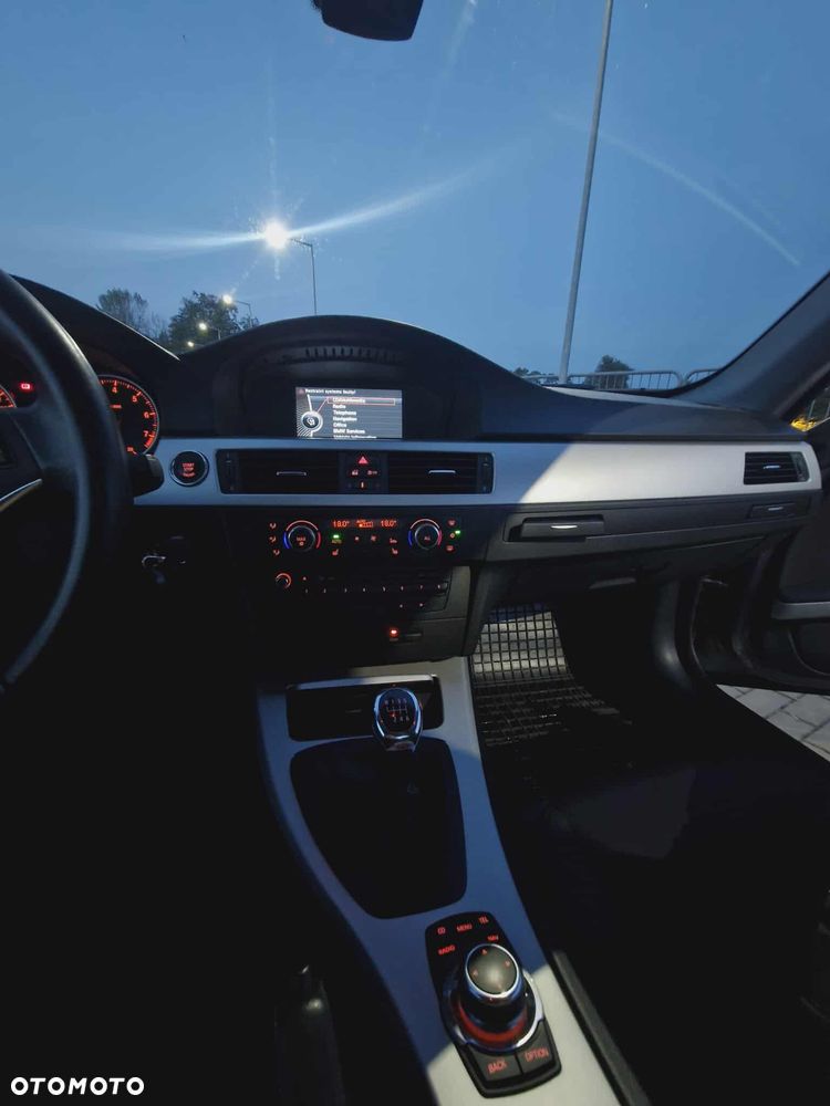 BMW Seria 3 318i - 6
