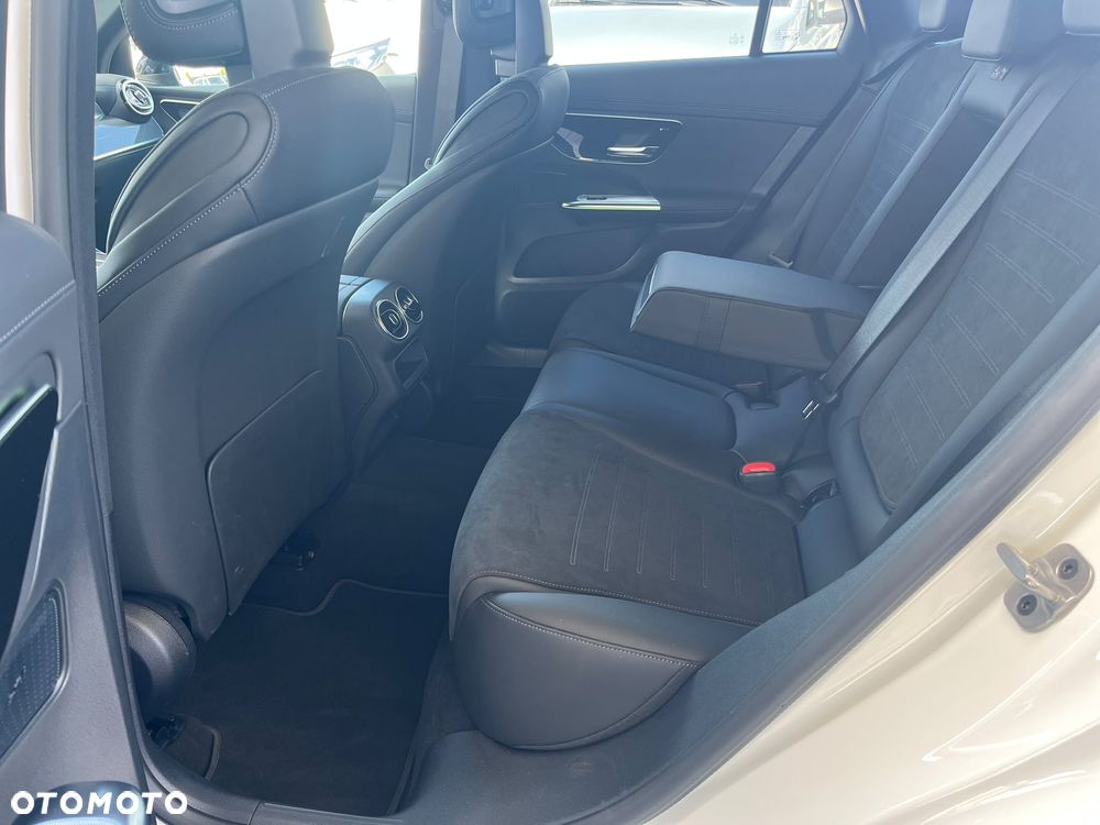 Mercedes-Benz GLC 200 mHEV 4-Matic AMG Line - 11