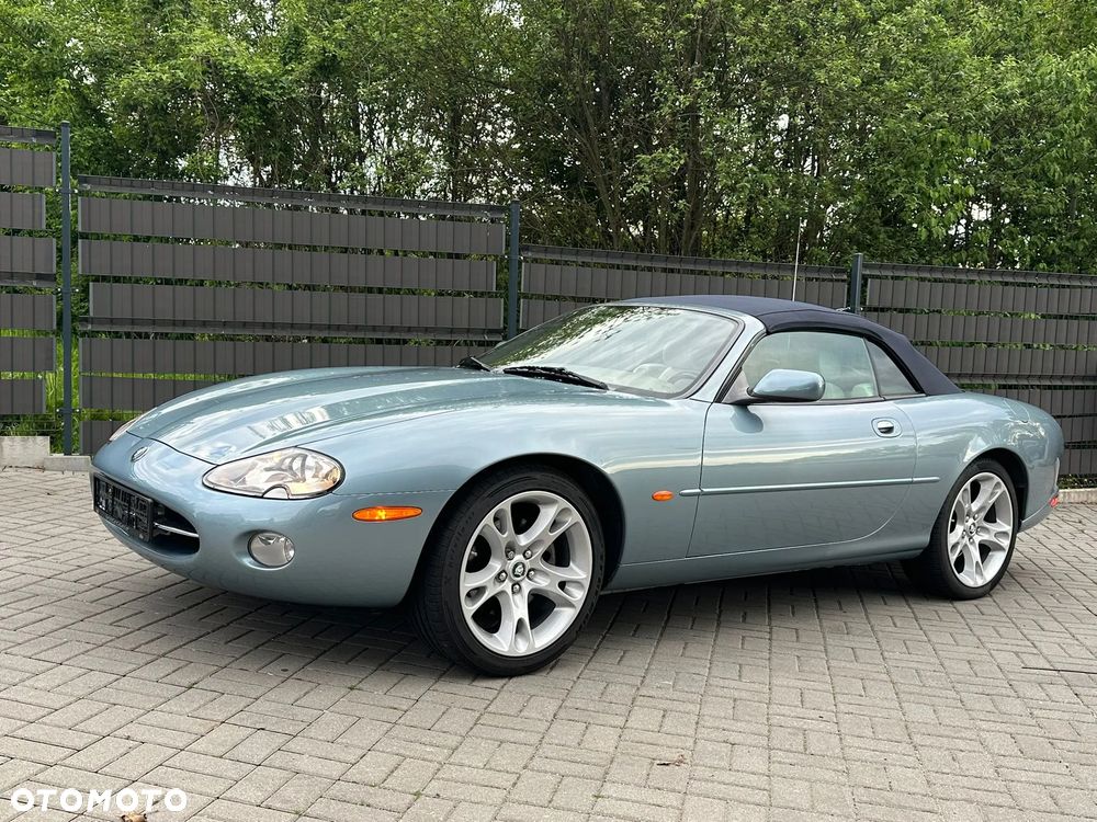 Jaguar XK8 Cabriolet - 8