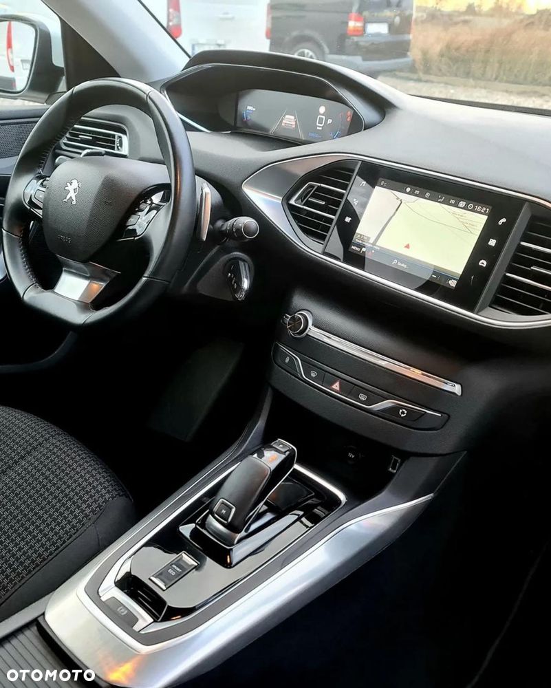 Peugeot 308 BlueHDi 130 EAT8 Allure Pack - 30