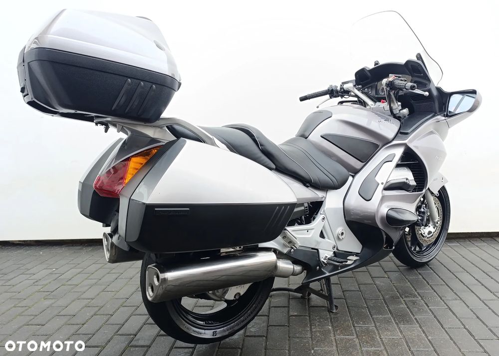 Honda ST - 5