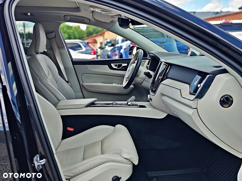 Volvo XC 60 T8 AWD Plug-In Hybrid Inscription - 26