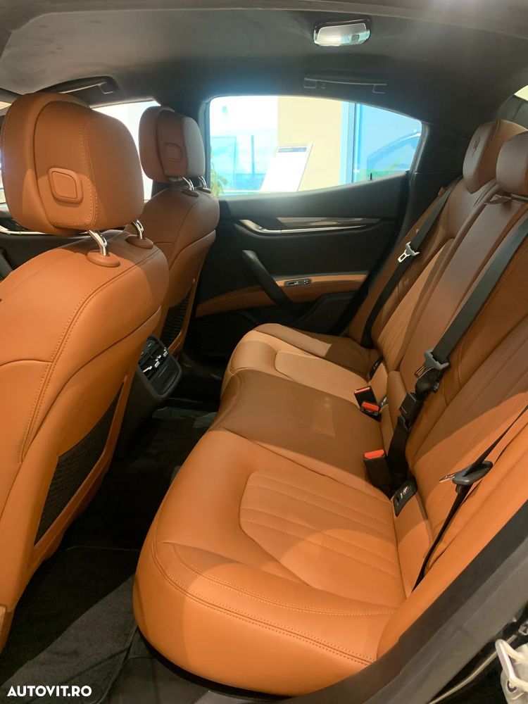Maserati Ghibli - 7