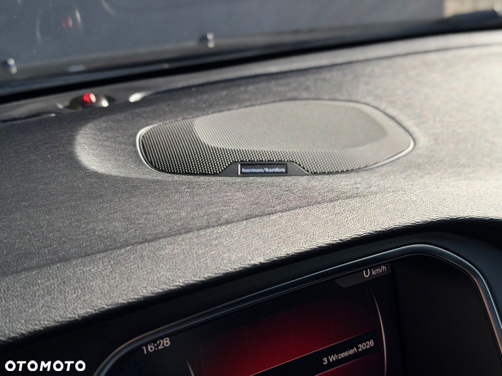 Volvo V40 D3 Geartronic RDesign - 25