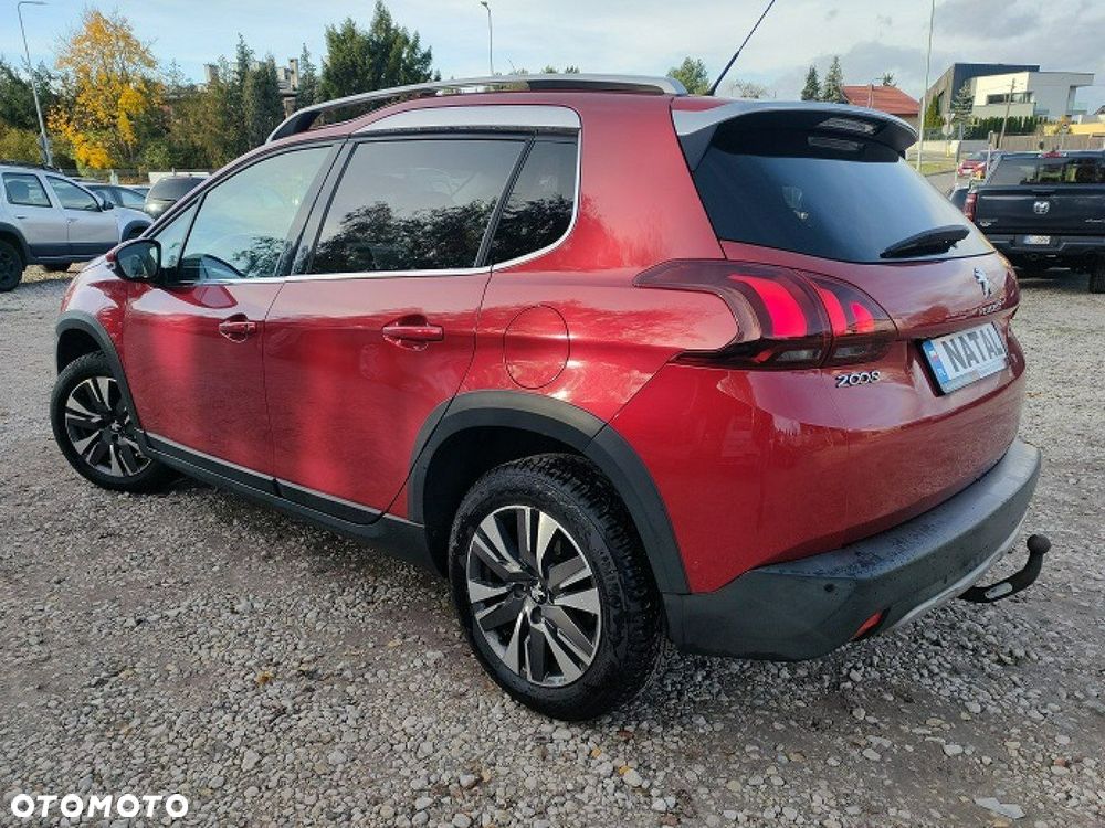 Peugeot 2008 1.2 Pure Tech Allure S&S - 4