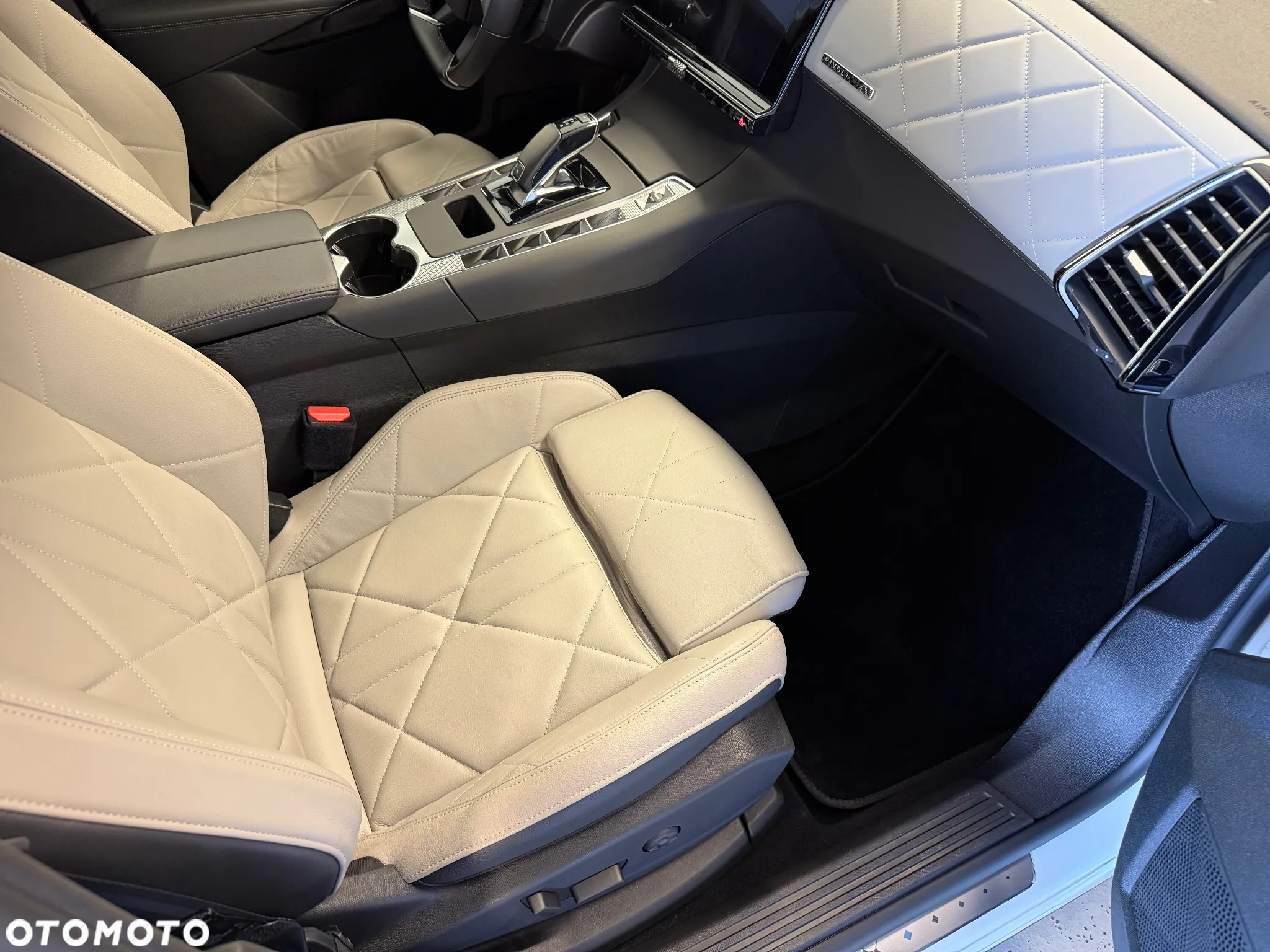 DS Automobiles DS 7 Crossback 1.5 BlueHDi Rivoli - 32