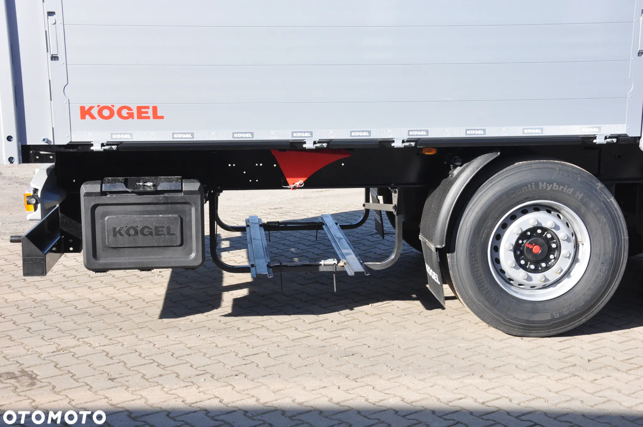 Kögel BURTOWA PODNOSZONA OŚ SAF - 18