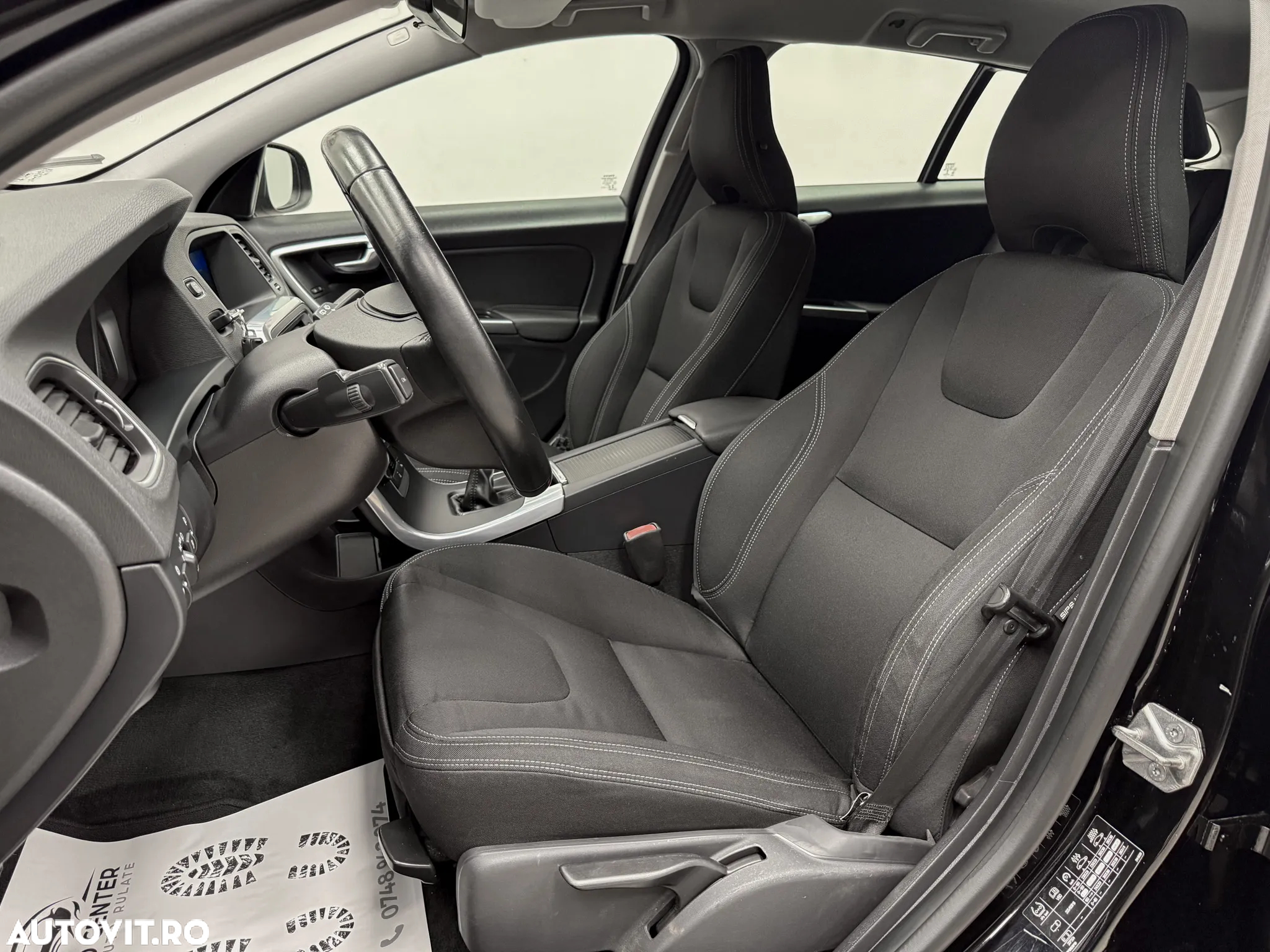 Volvo V60 D2 ECO Start-Stop Momentum - 17