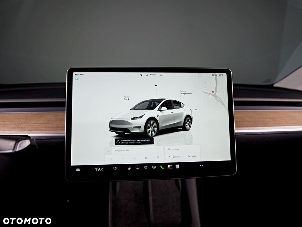 Tesla Model Y - 30