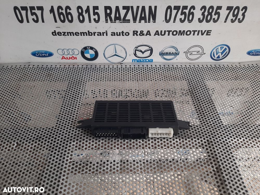 Modul Control Lumini Land Rover Range Rover Vogue L322 Cod YWC500282 Volan Stanga An 2005-2006-2007-2008-2009-2010-2011 Dezmembrez Land Rover Range Rover Vogue 3.6 Tdv8 Motor 368DT An 2005-2006-2007-2008-2009-2010 - 3