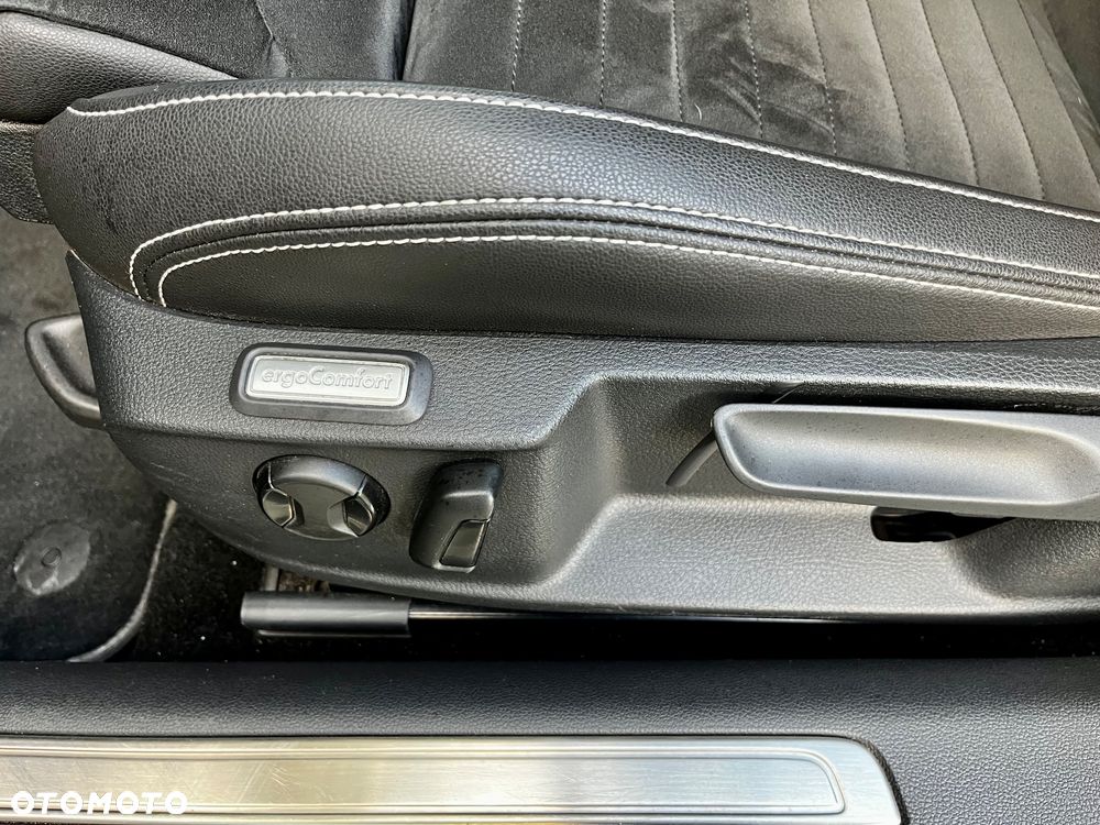 Volkswagen Passat 2.0 TDI 4Mot Elegance DSG - 18