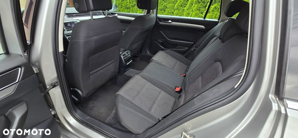 Volkswagen Passat 2.0 TDI BMT Comfortline DSG - 12