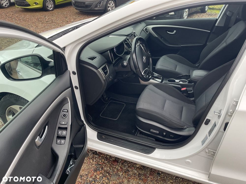 Hyundai i30 1.6 CRDi BlueDrive Premium DCT - 12