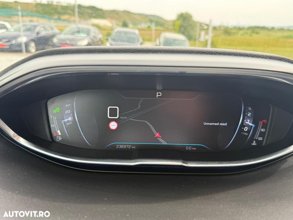 Peugeot 3008 BlueHDi 130 Stop & Start EAT8 Allure Business-Paket - 17