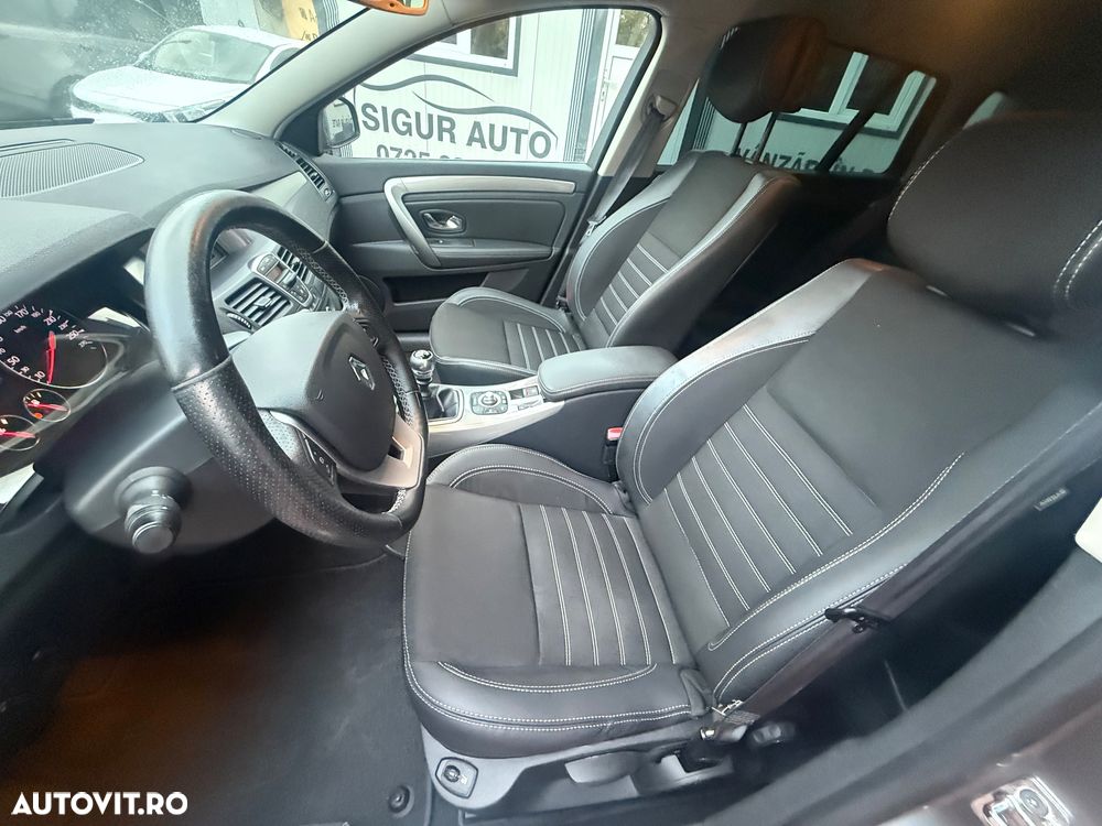 Renault Laguna dCi 110 FAP Bose Edition - 21