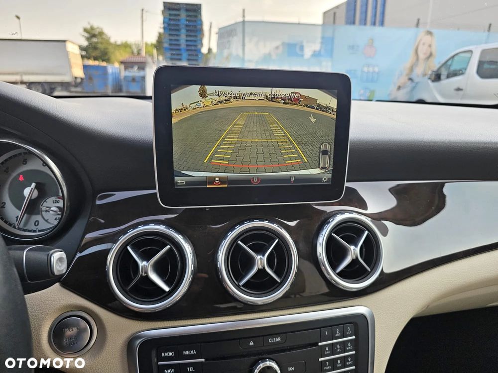 Mercedes-Benz GLA 250 4-Matic - 30