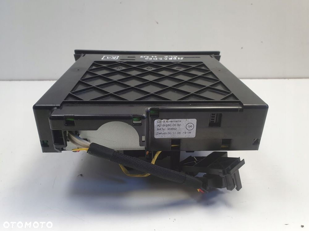 Mercedes CLS C219 W219 PANEL KONSOLI ŚRODKOWEK Zmieniarka A2196800552 - 4