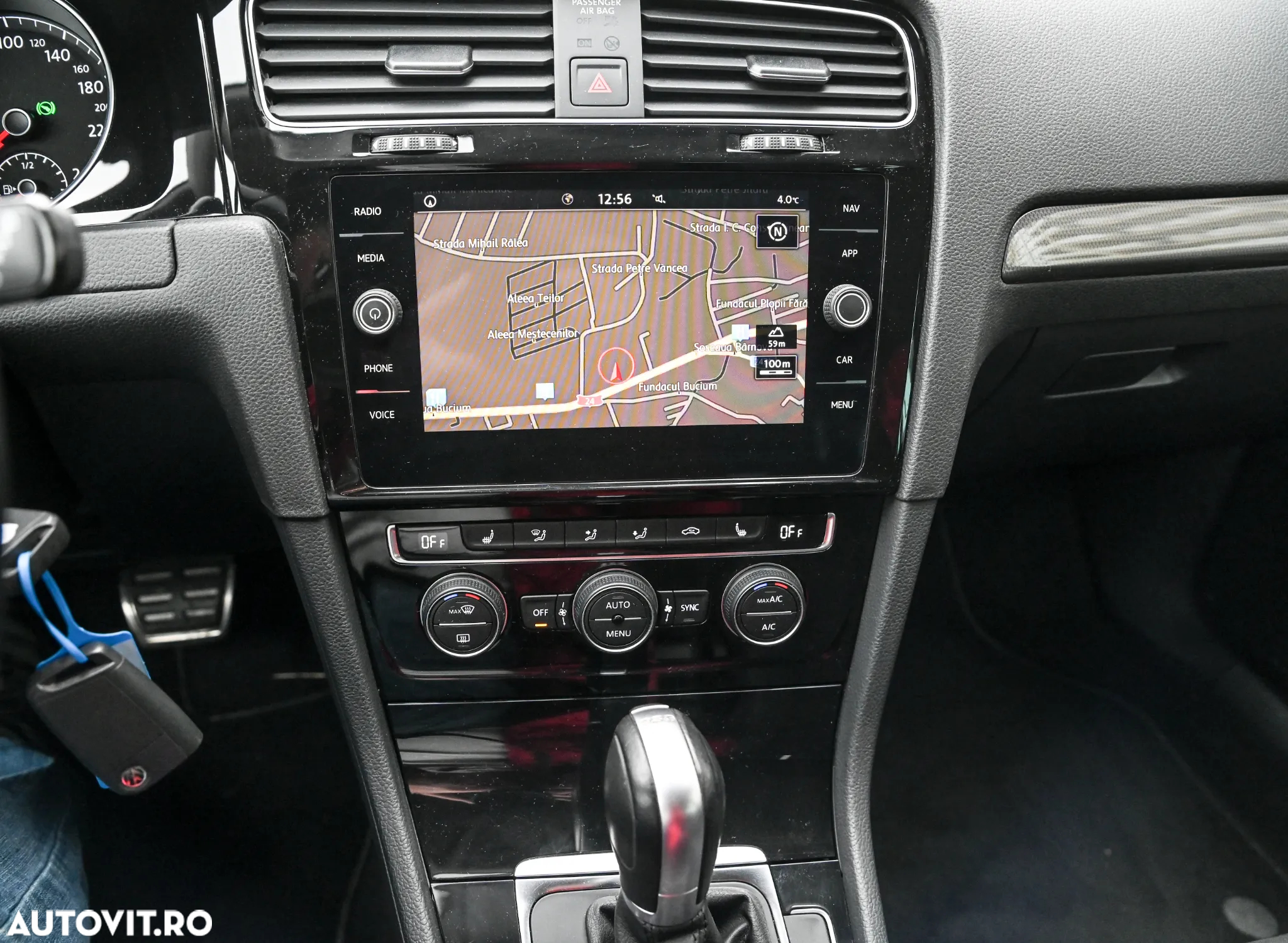 Volkswagen Golf 1.6 TDI DSG Join - 8