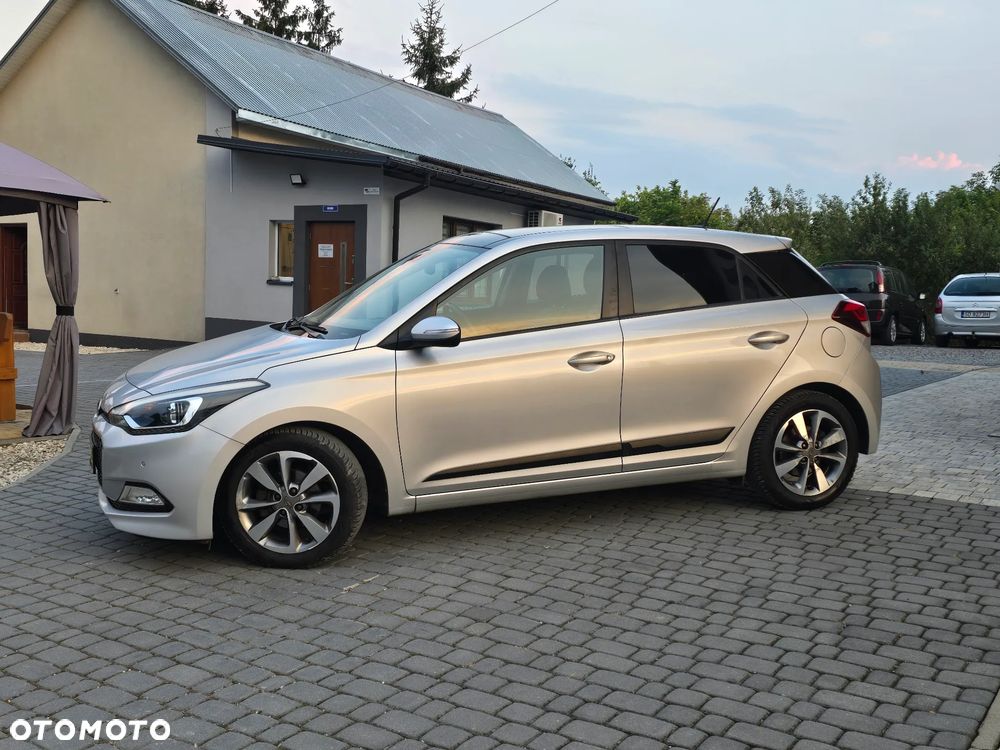Hyundai i20 blue 1.2 YES Gold - 5
