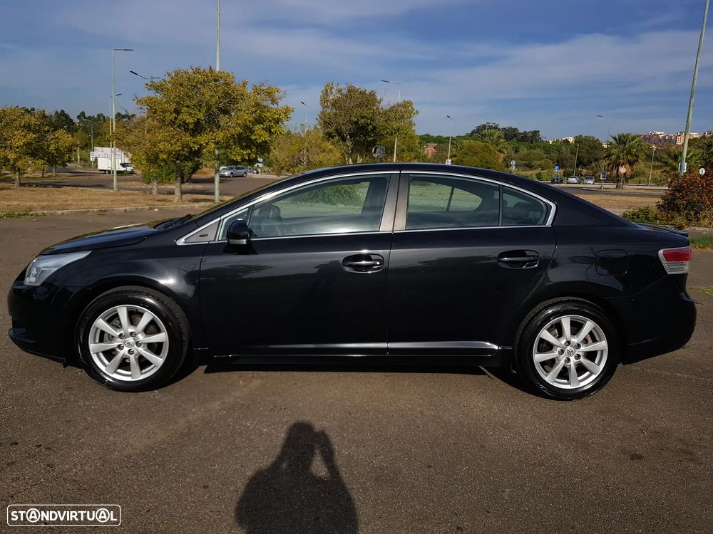 Toyota Avensis SD 2.0 D-4D Exclusive +Pele+GPS - 6