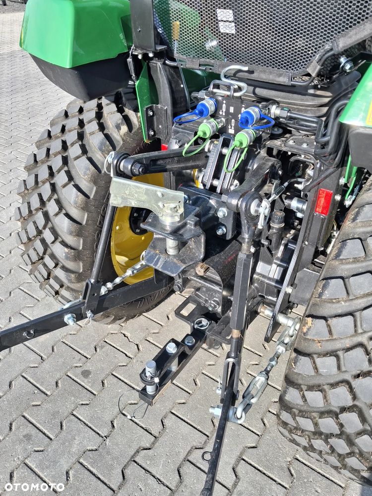 John Deere 2038 R - 12