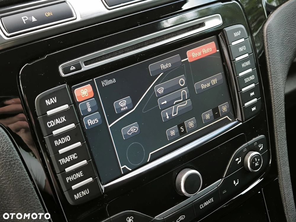 Ford Galaxy 2.0 TDCi Titanium - 13