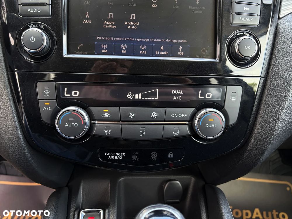 Nissan Qashqai 1.3 DIG-T DCT N-CONNECTA - 28