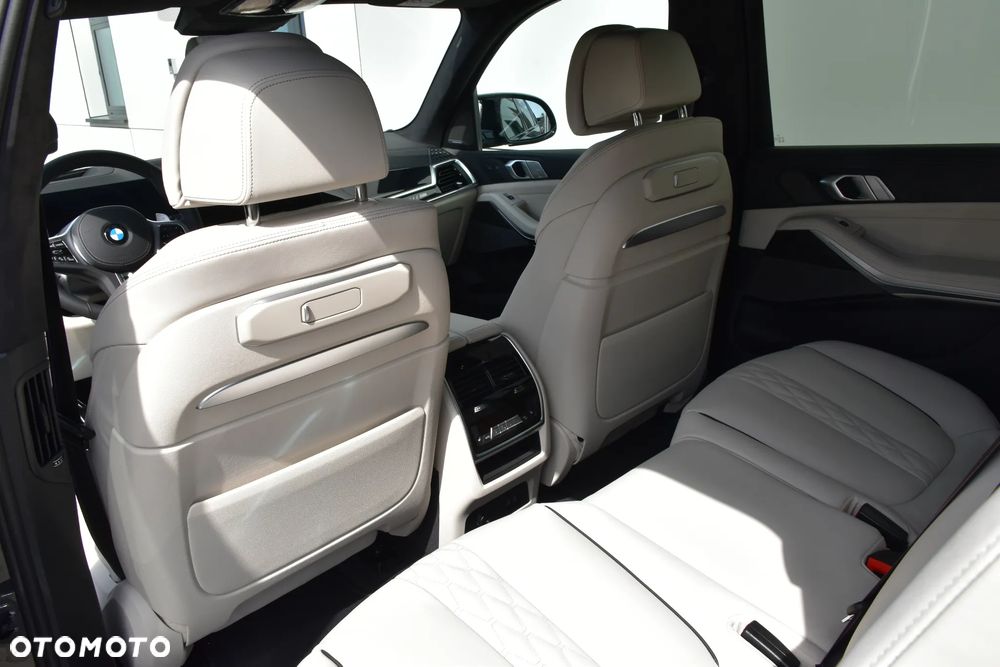 BMW X7 M60i xDrive mHEV sport - 31