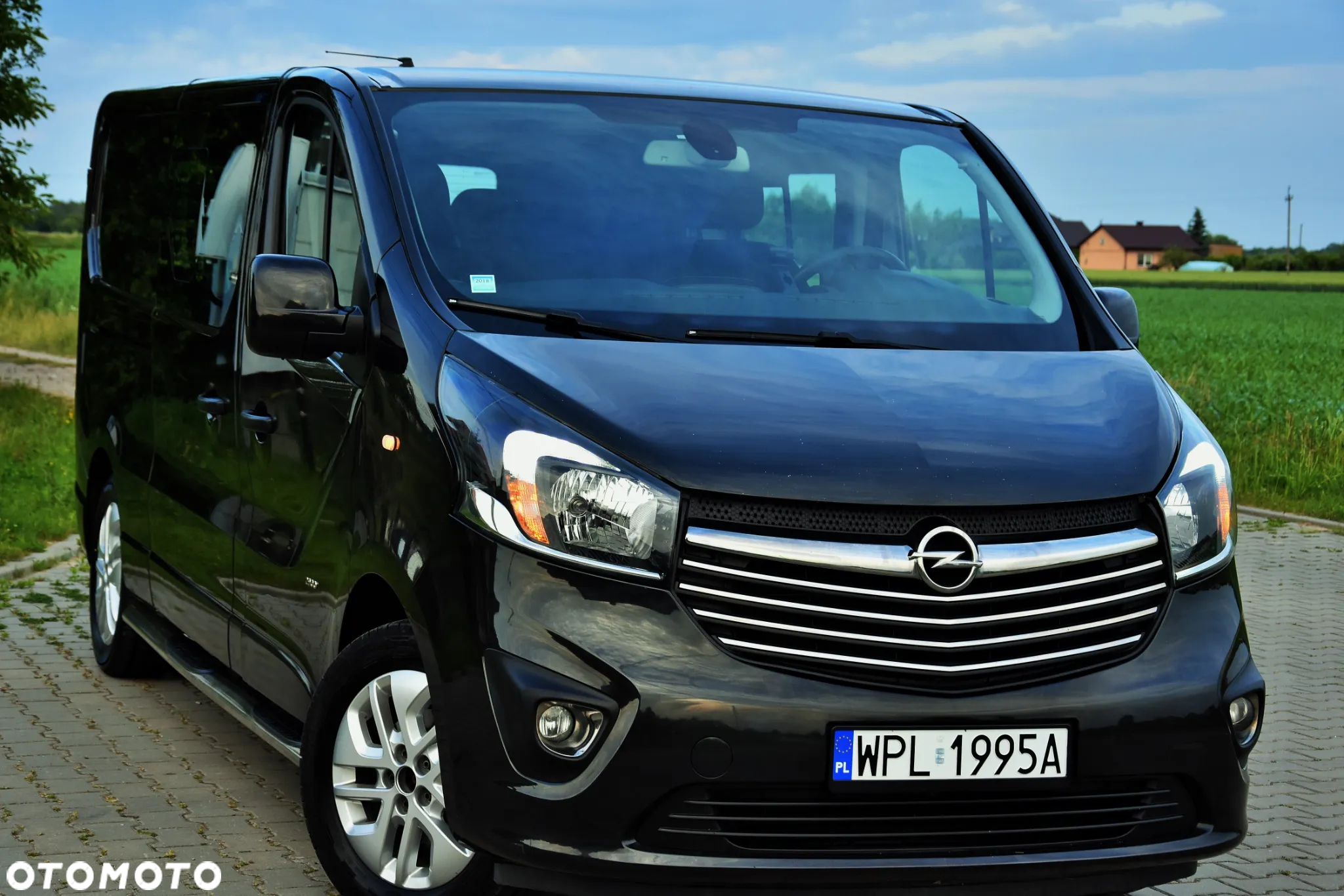 Opel Vivaro L2H1 2.9t Elegance - 3