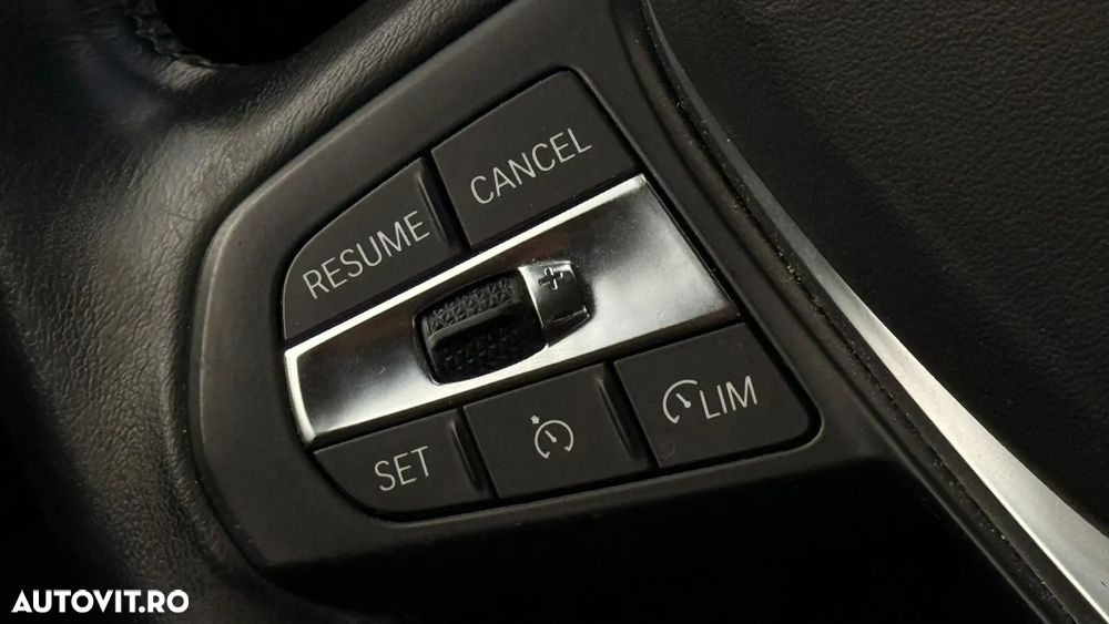 BMW Seria 3 320i Aut. Sport Line - 16