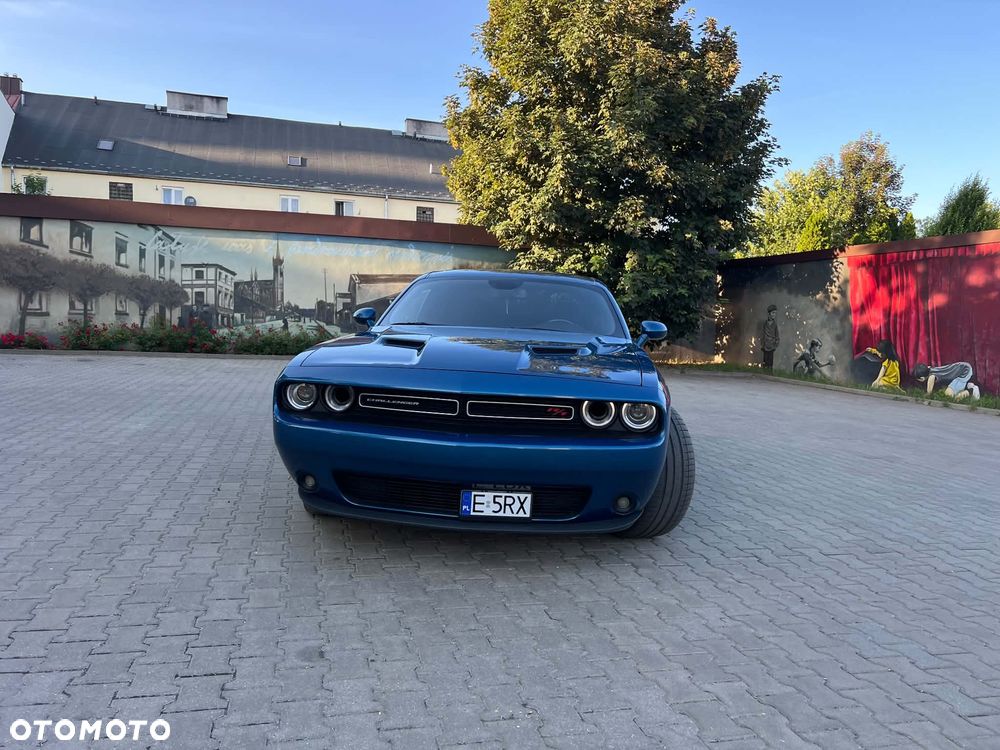Dodge Challenger - 9