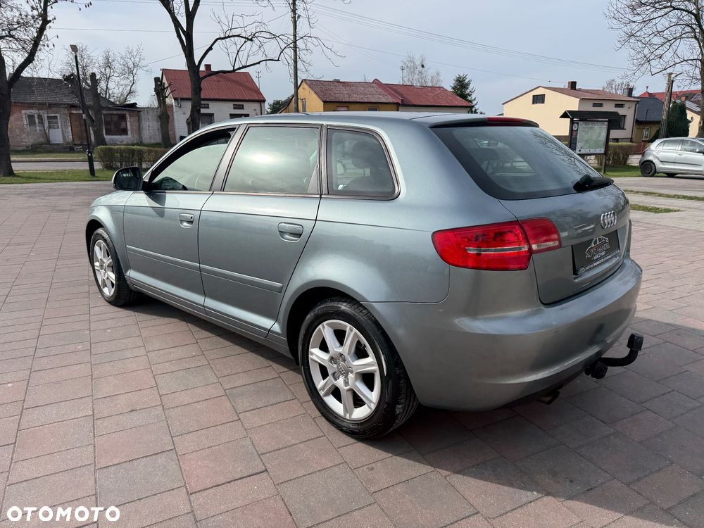 Audi A3 Sportback 1.6 Attraction - 27