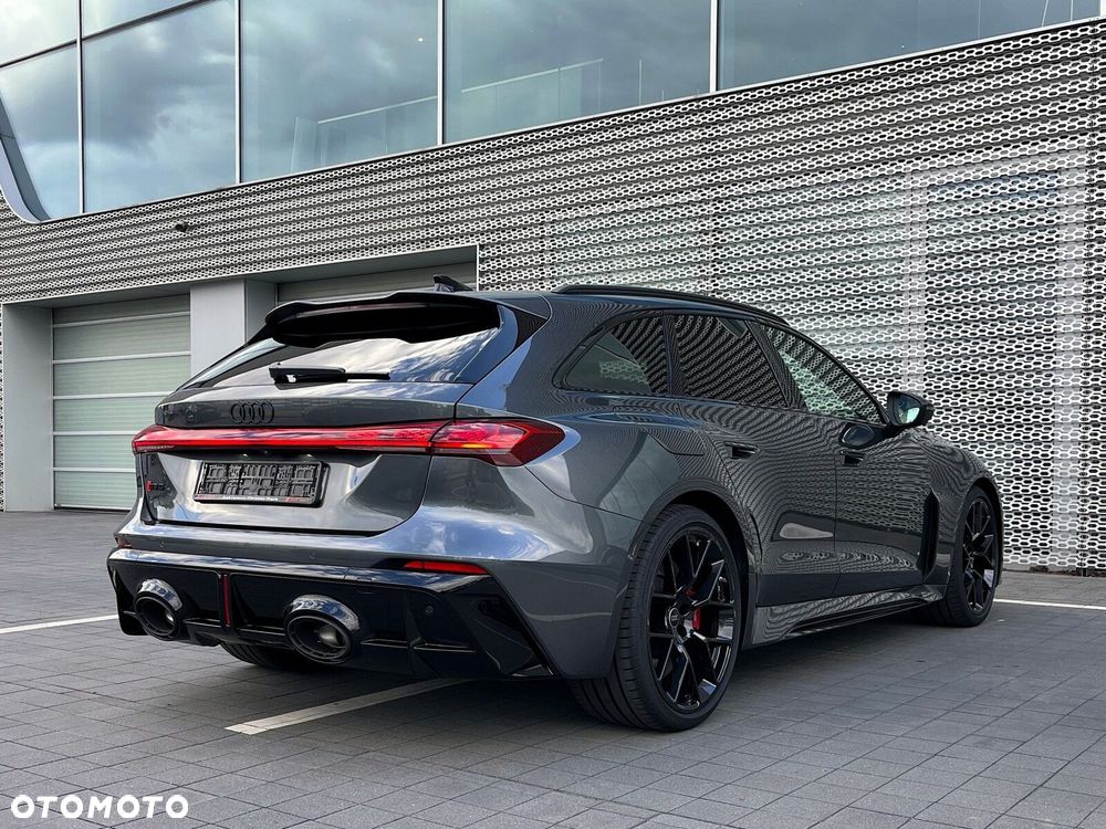 Audi RS5 Avant - 35