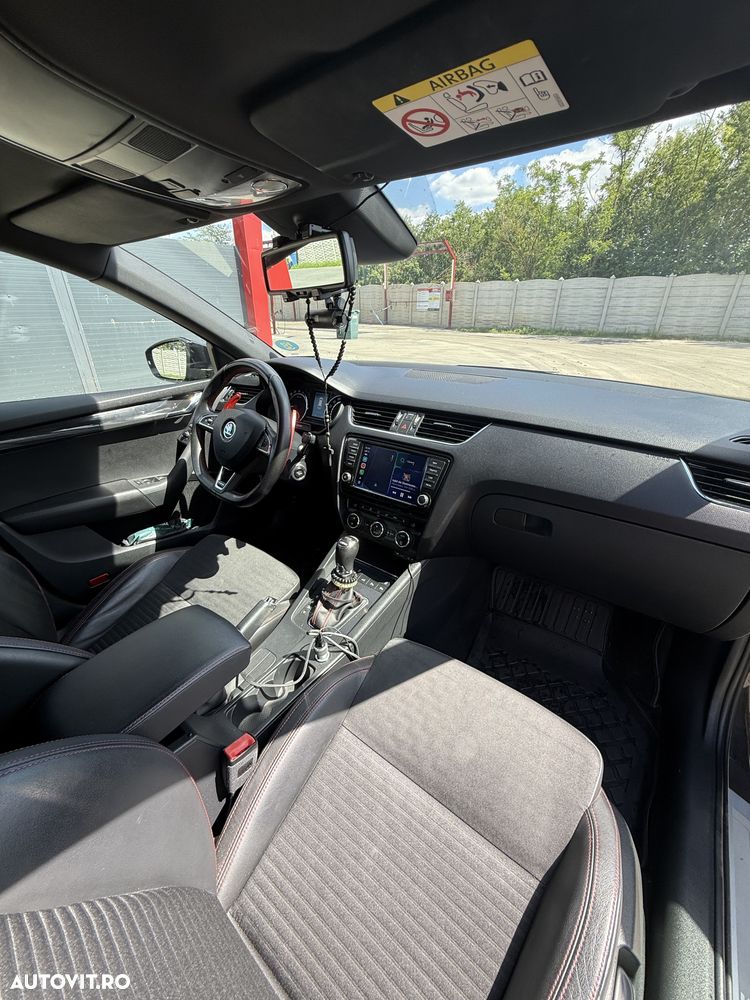 Skoda Octavia 2.0 TDI DSG RS - 16
