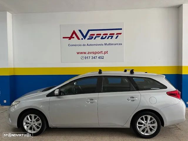 Toyota Auris Touring Sports 1.33 VVT-i Comfort +J16+Navi - 6