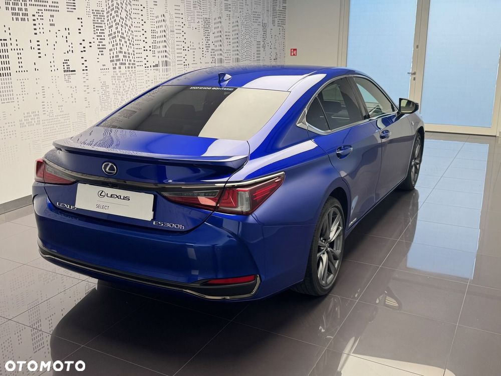 Lexus ES 300h F Sport Edition - 7