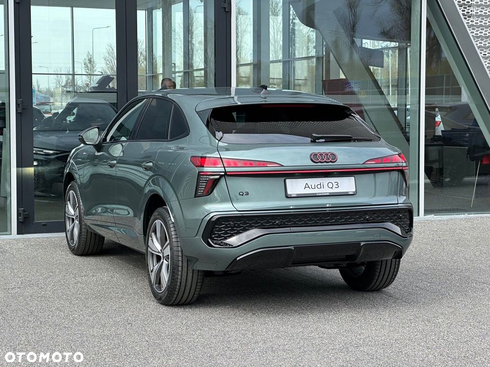 Audi Q3 Sportback - 8