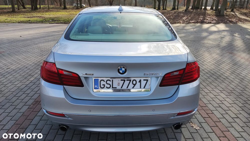 BMW Seria 5 535i xDrive Luxury Line - 4