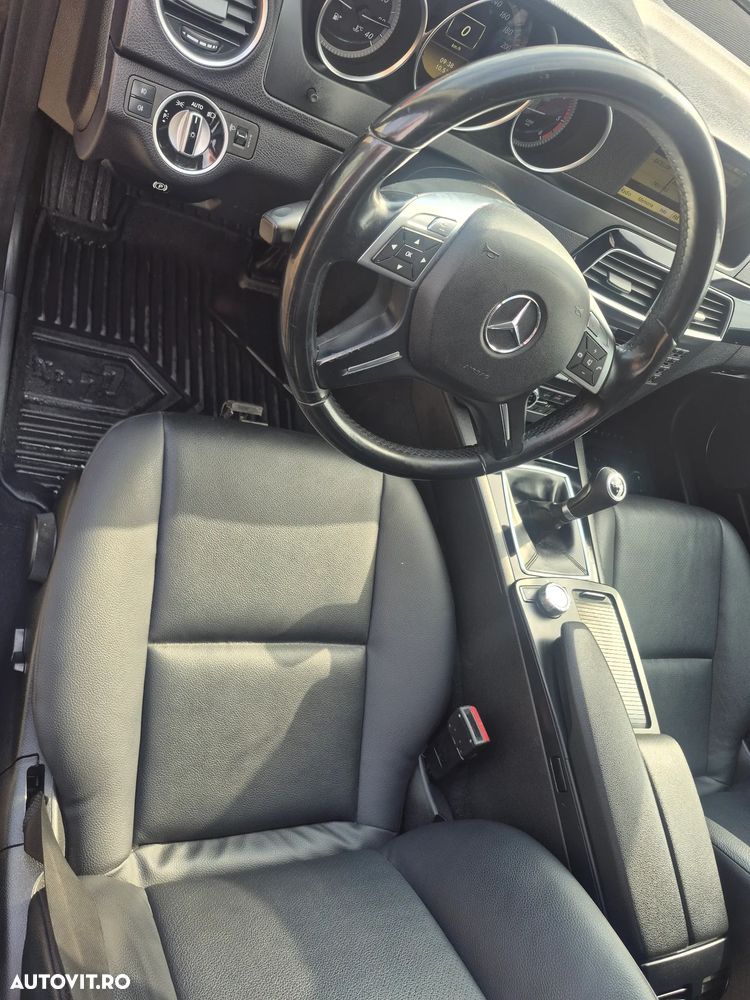 Mercedes-Benz C - 13