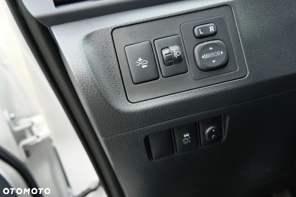 Toyota Verso - 26