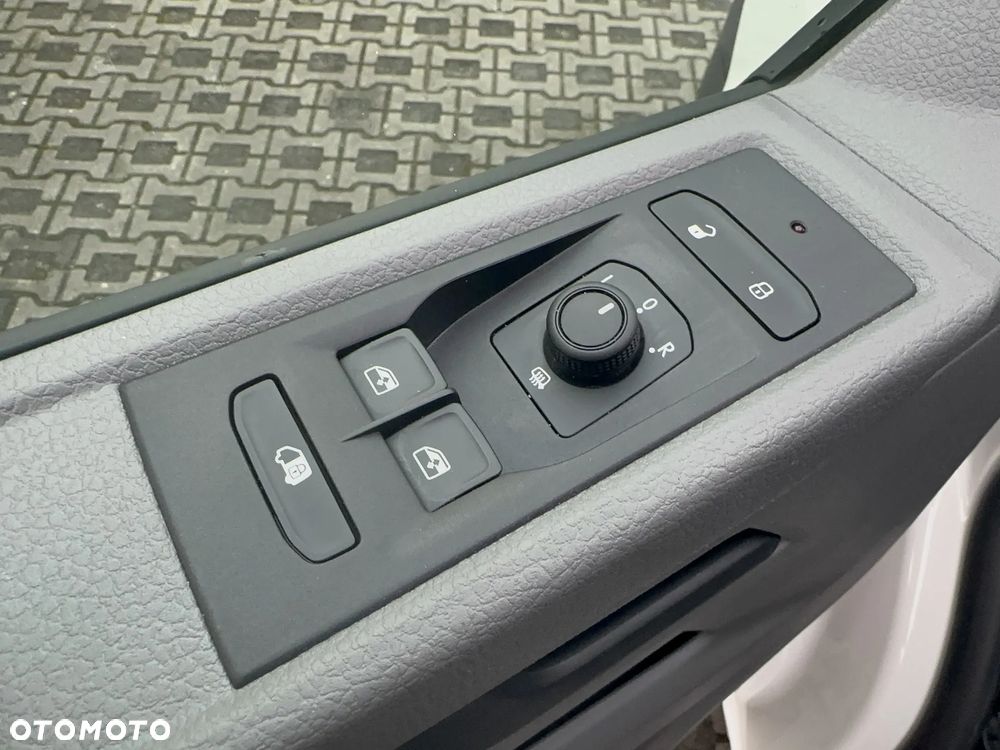 Volkswagen Transporter - 13