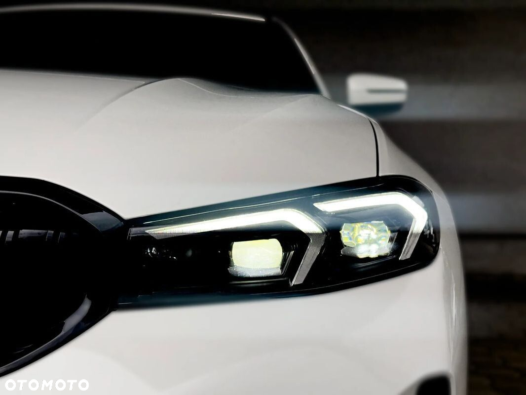 BMW Seria 3 318i Touring M Sport - 14