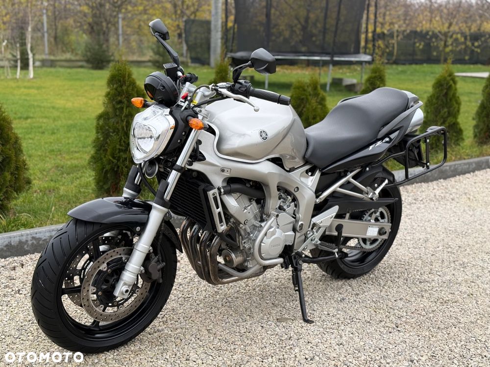 Yamaha FZ6 - 1