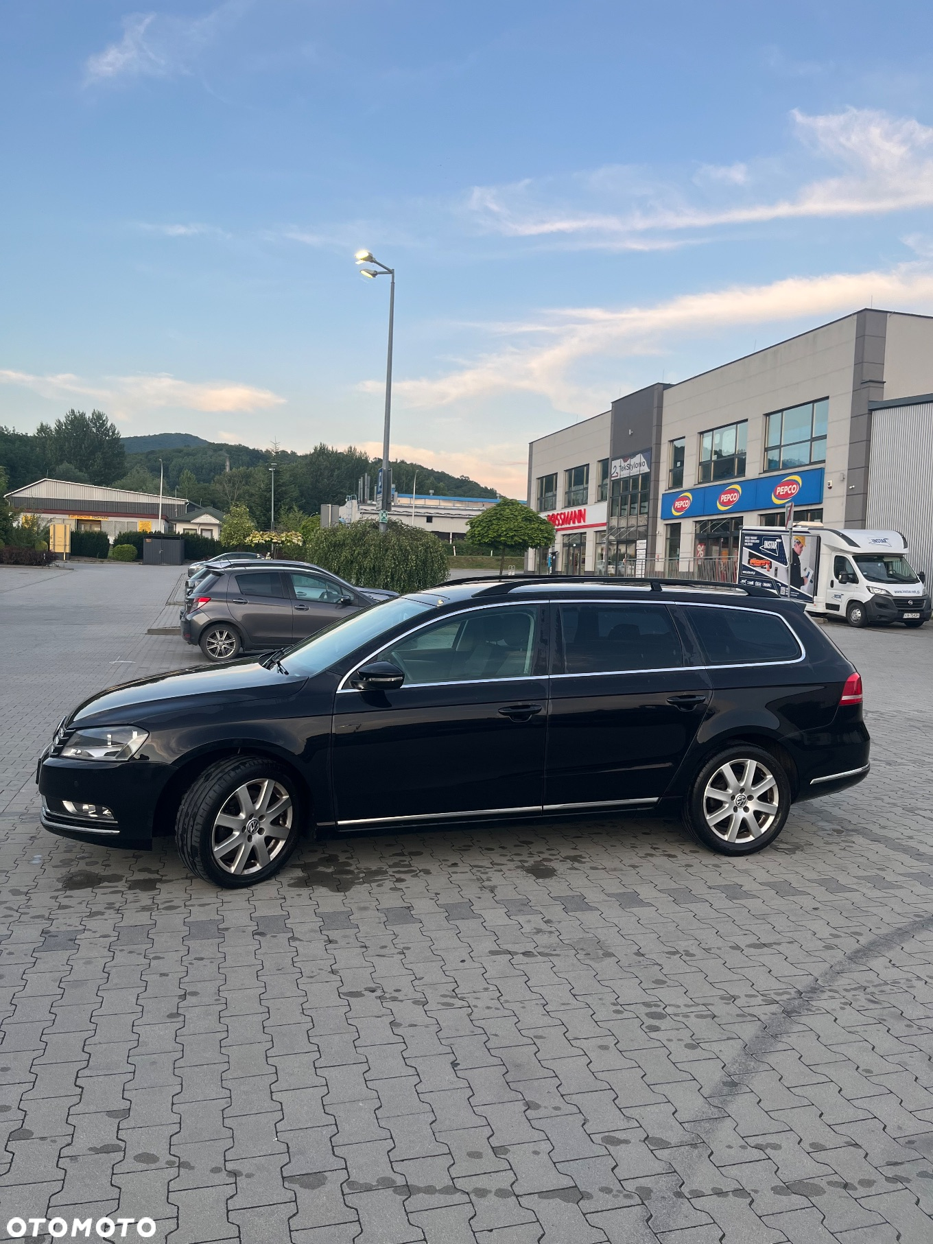Volkswagen Passat 1.6 TDI DPF BlueMot Comfortline - 4