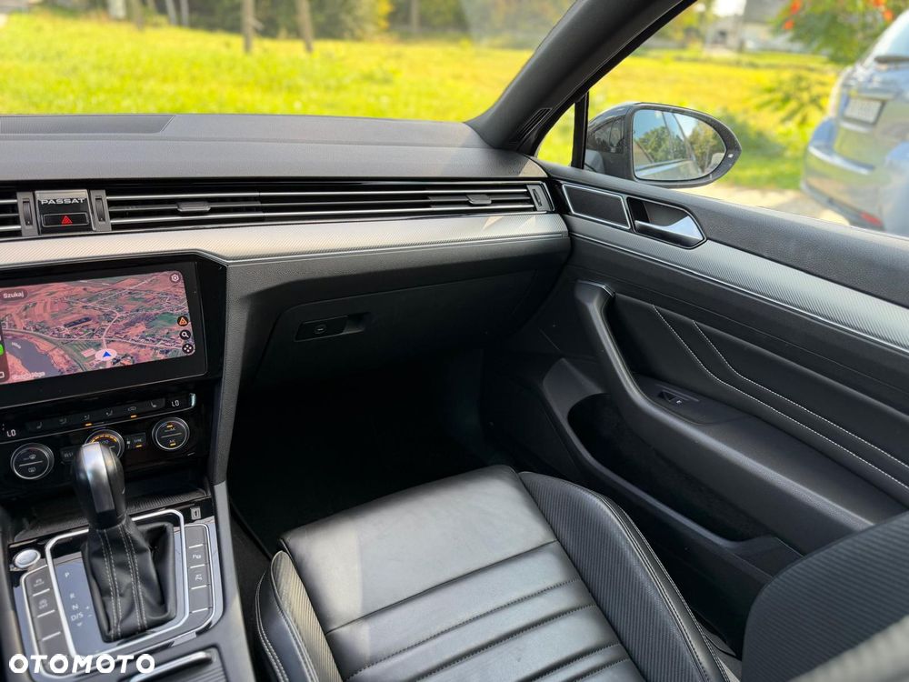 Volkswagen Passat 2.0 TDI SCR 4Motion DSG Elegance - 31