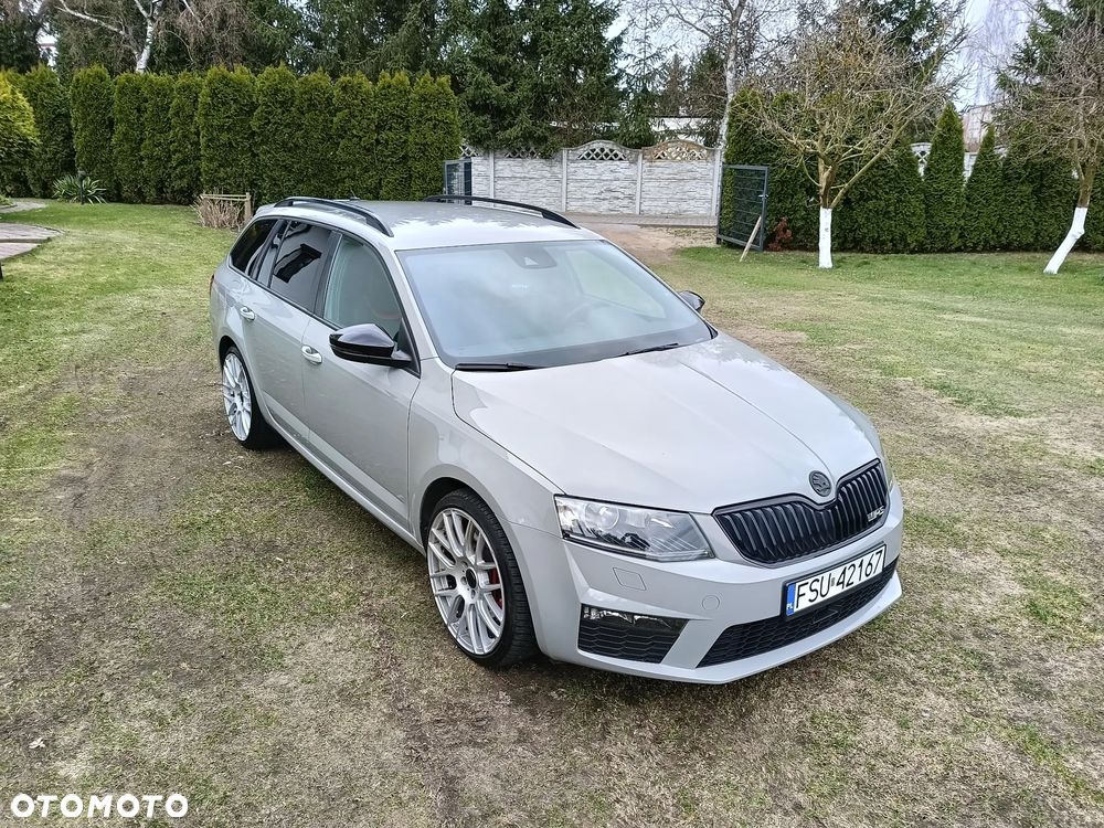 Skoda Octavia 2.0 TDI DSG RS - 25