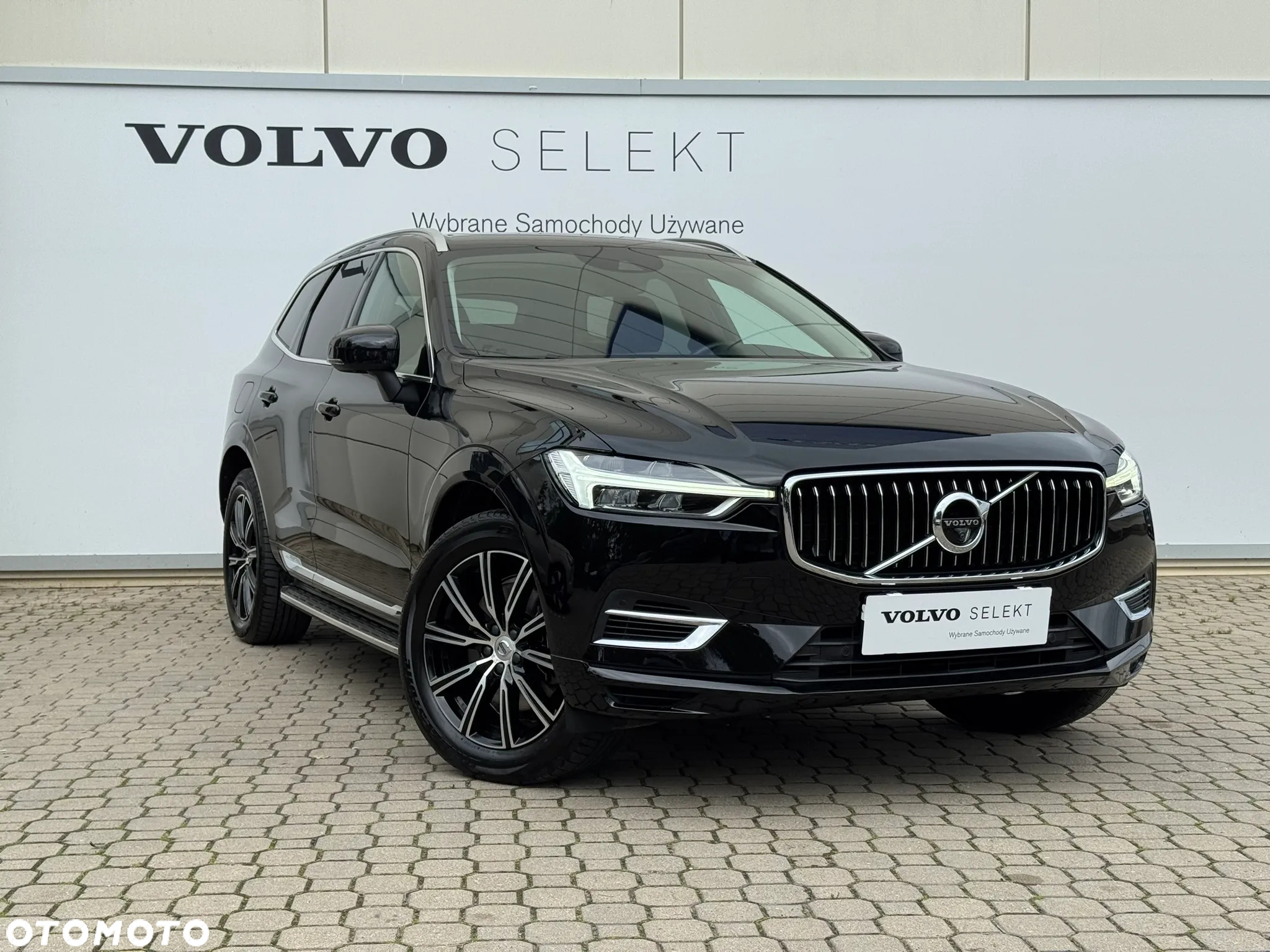 Volvo XC 60 T8 AWD Plug-In Hybrid Inscription - 4