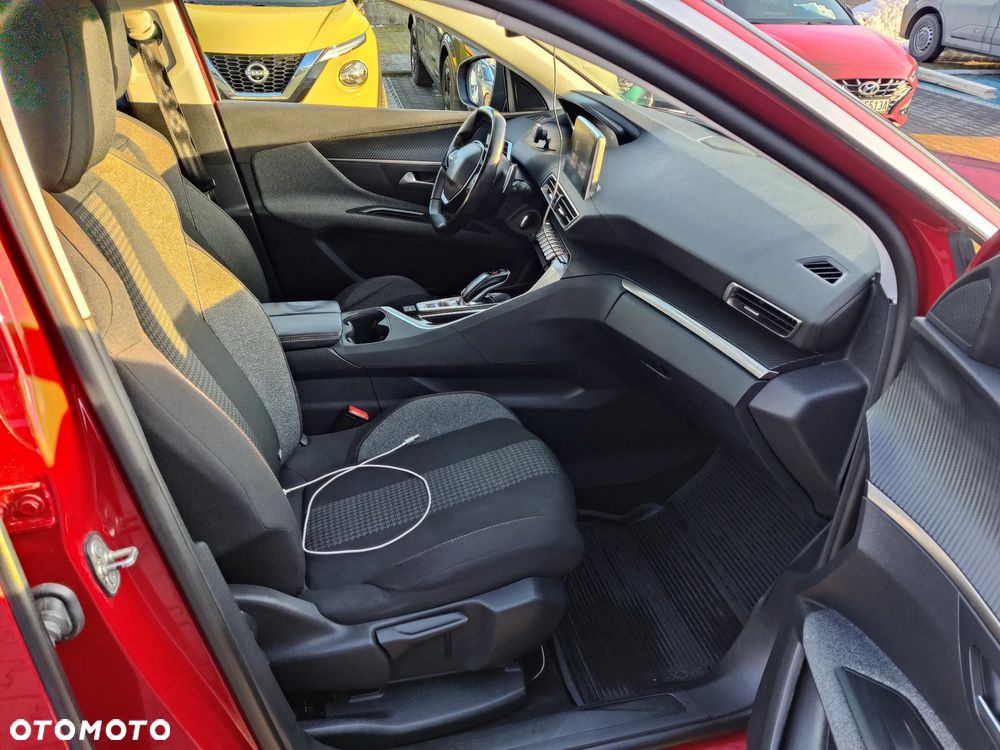 Peugeot 3008 1.6 BlueHDi Allure S&S EAT6 - 18