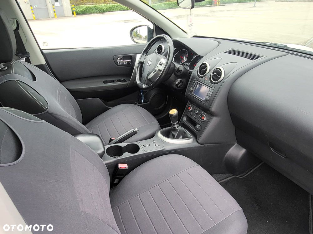 Nissan Qashqai+2 2011